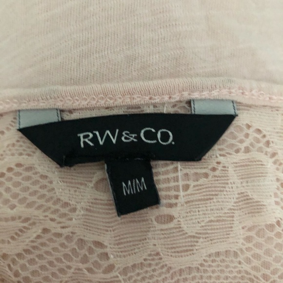 😁light pink tee shirt with yellow and pink lace - Picture 3 of 3